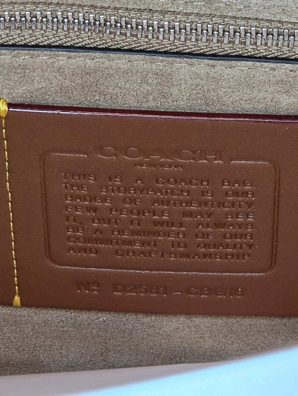 COACH CARGO TURNLOCK TABBY 36